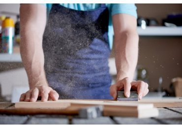 Sanding paper for polishing wood: features of choice